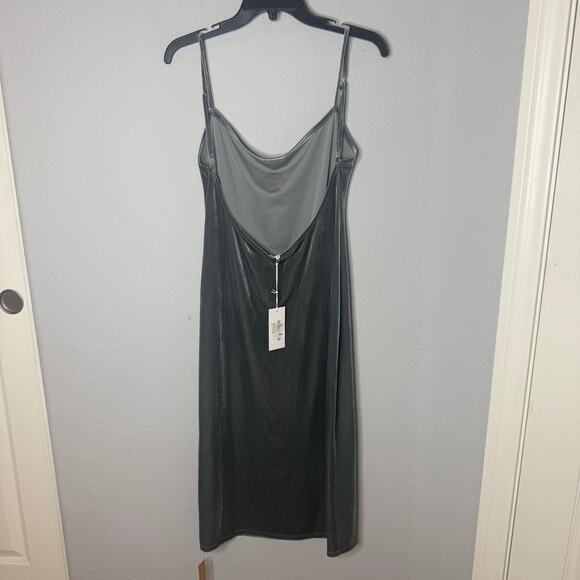 NWT Reformation Merel Velvet Dress Silver Gray Large - Picture 4 of 7